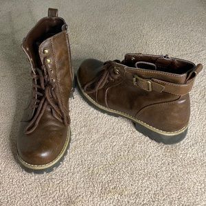 brown ankle boots SIZE 8M